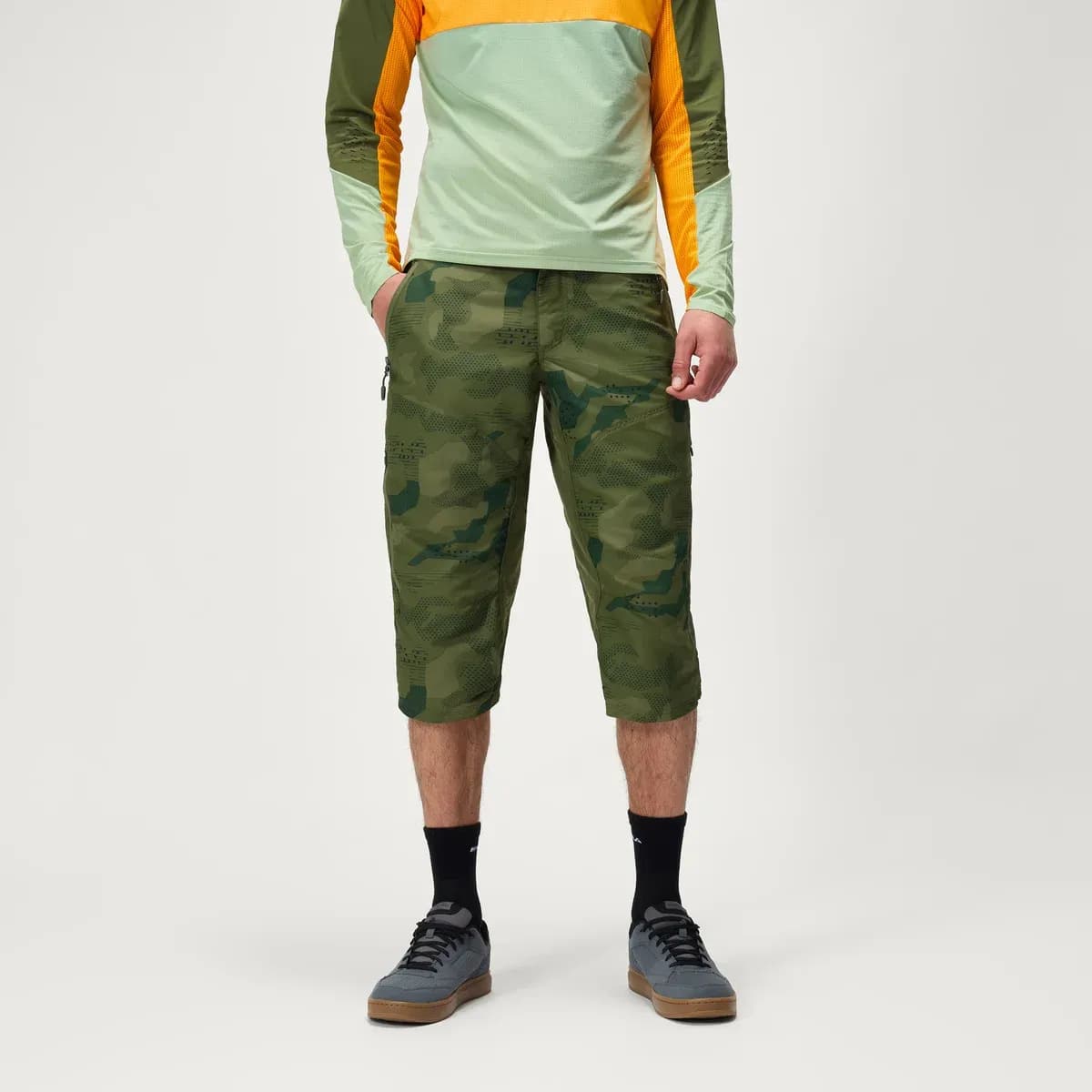 Endura Men's Hummvee 3/4 Shorts With Liner - Tonal Olive